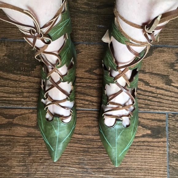 Green Elven Leaf Boots - Picture 2 of 8